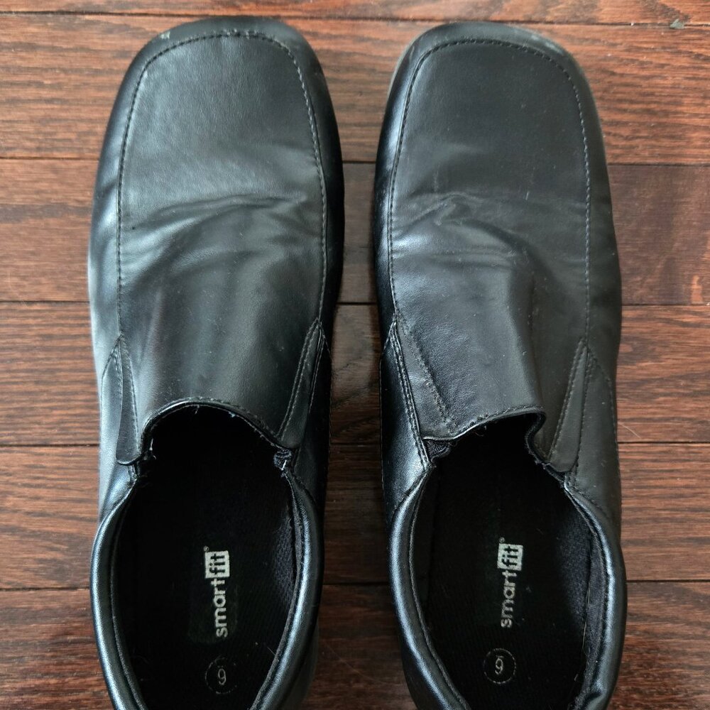 Smart Fit boys black dress shoes size 6